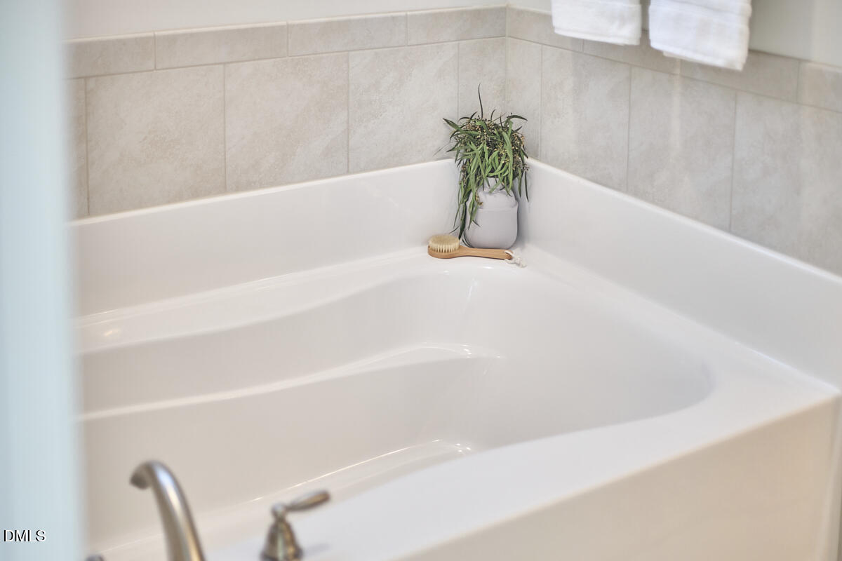 8600 Rowan Oak Court