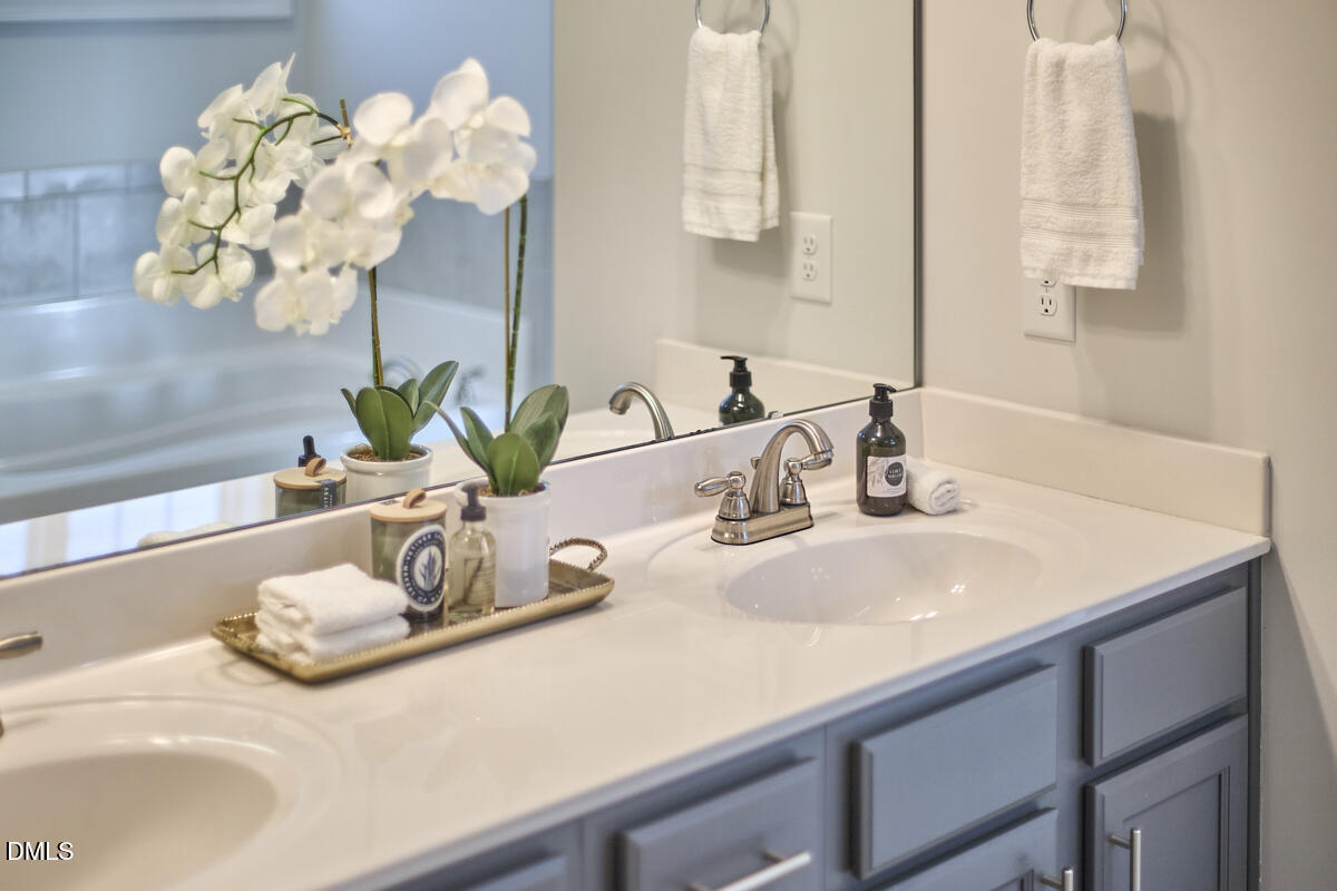 8600 Rowan Oak Court