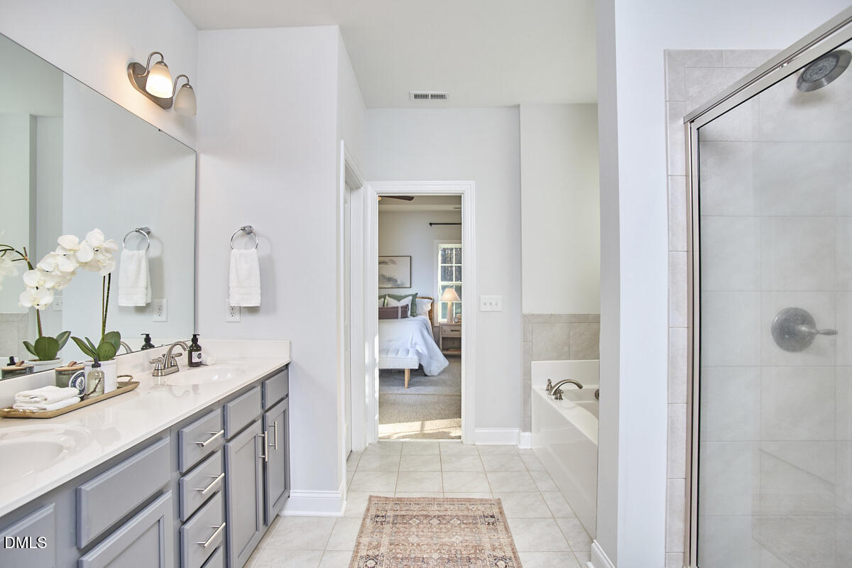 8600 Rowan Oak Court