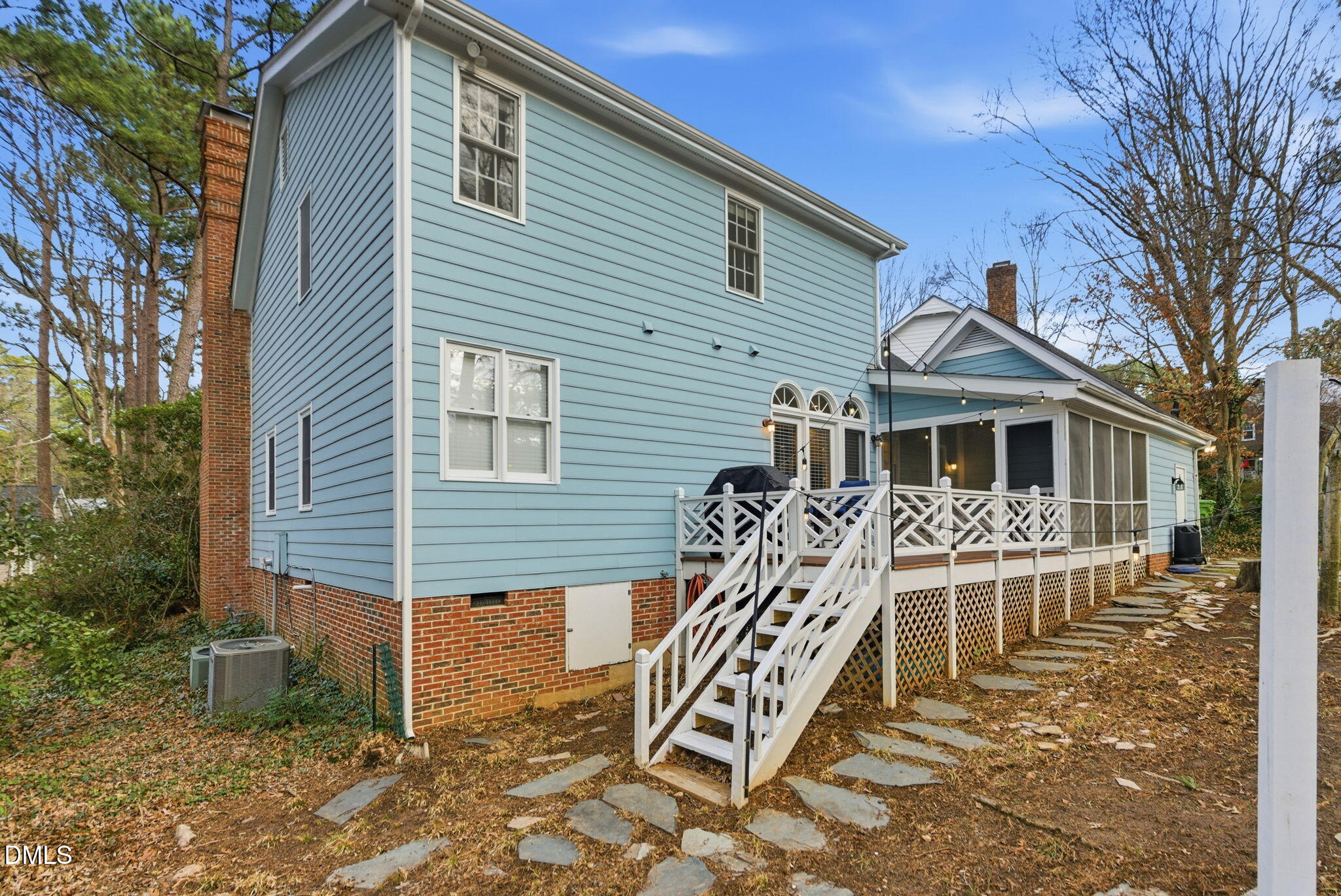 7121 Kinross Drive