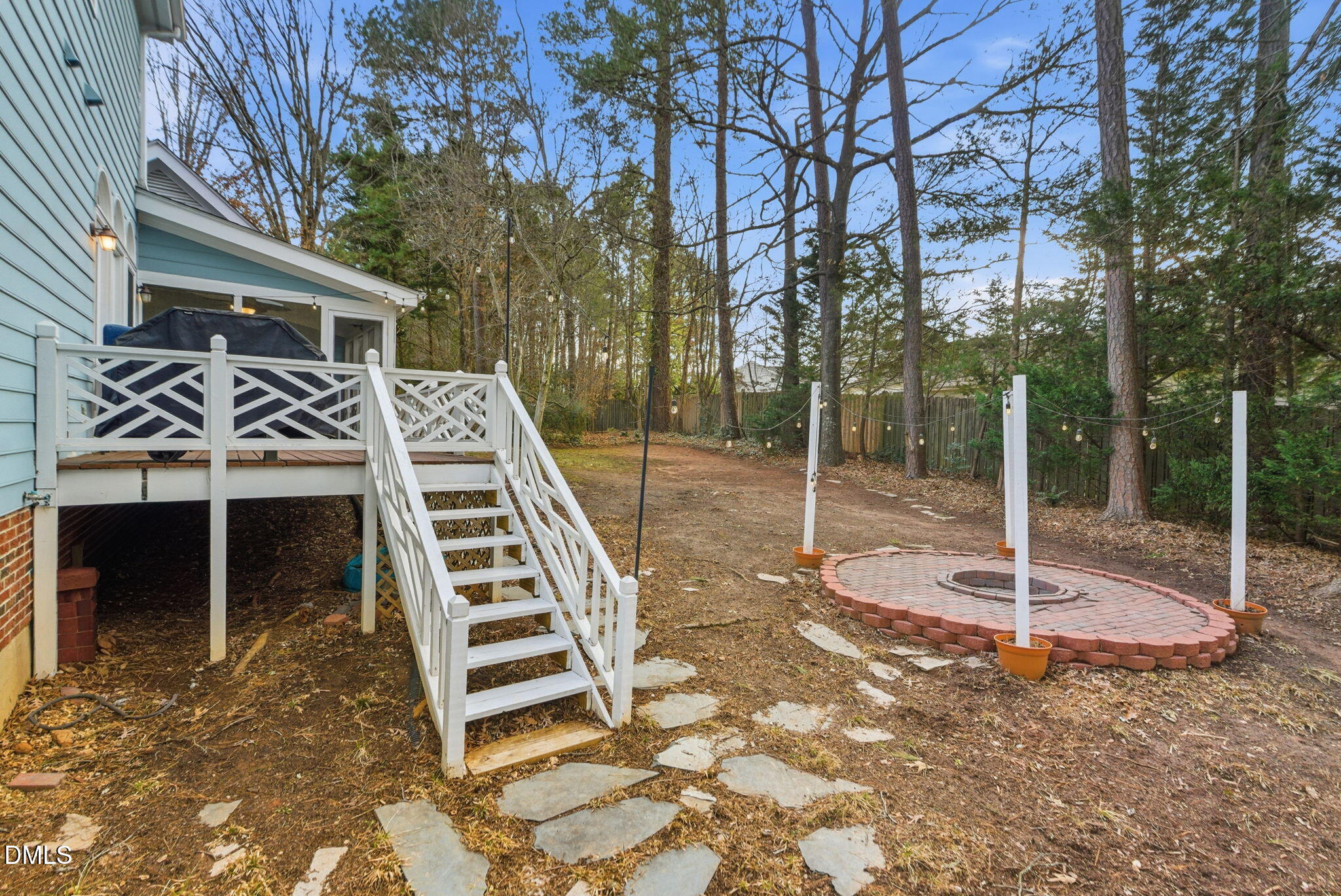 7121 Kinross Drive
