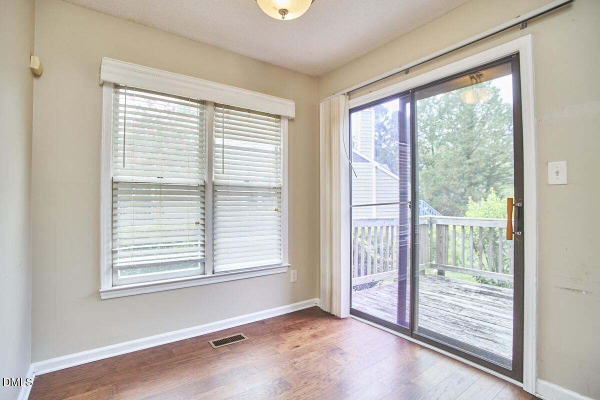 9 Hickory Wood Square