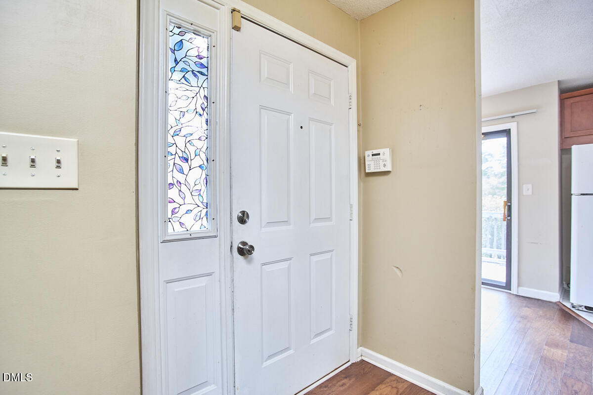 9 Hickory Wood Square