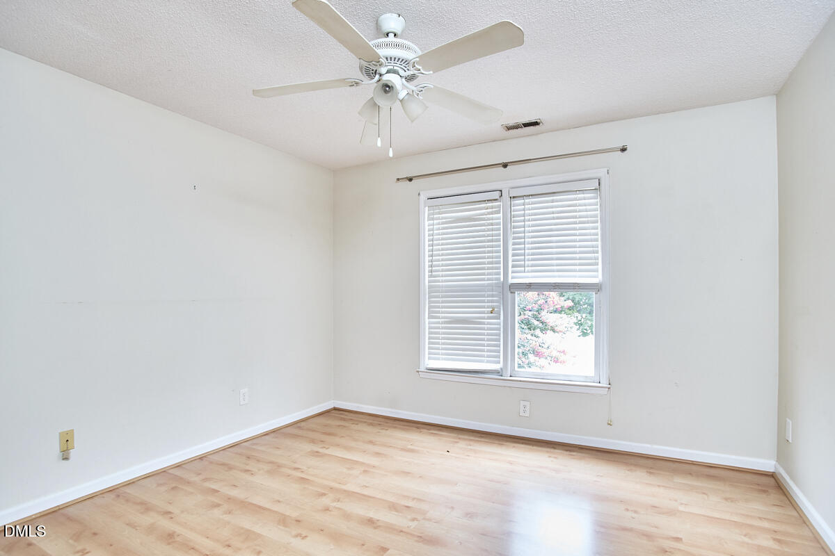 9 Hickory Wood Square