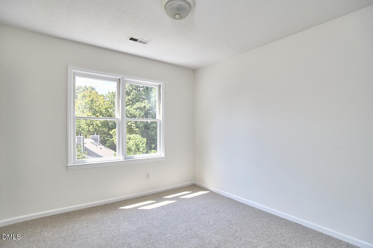 9 Hickory Wood Square
