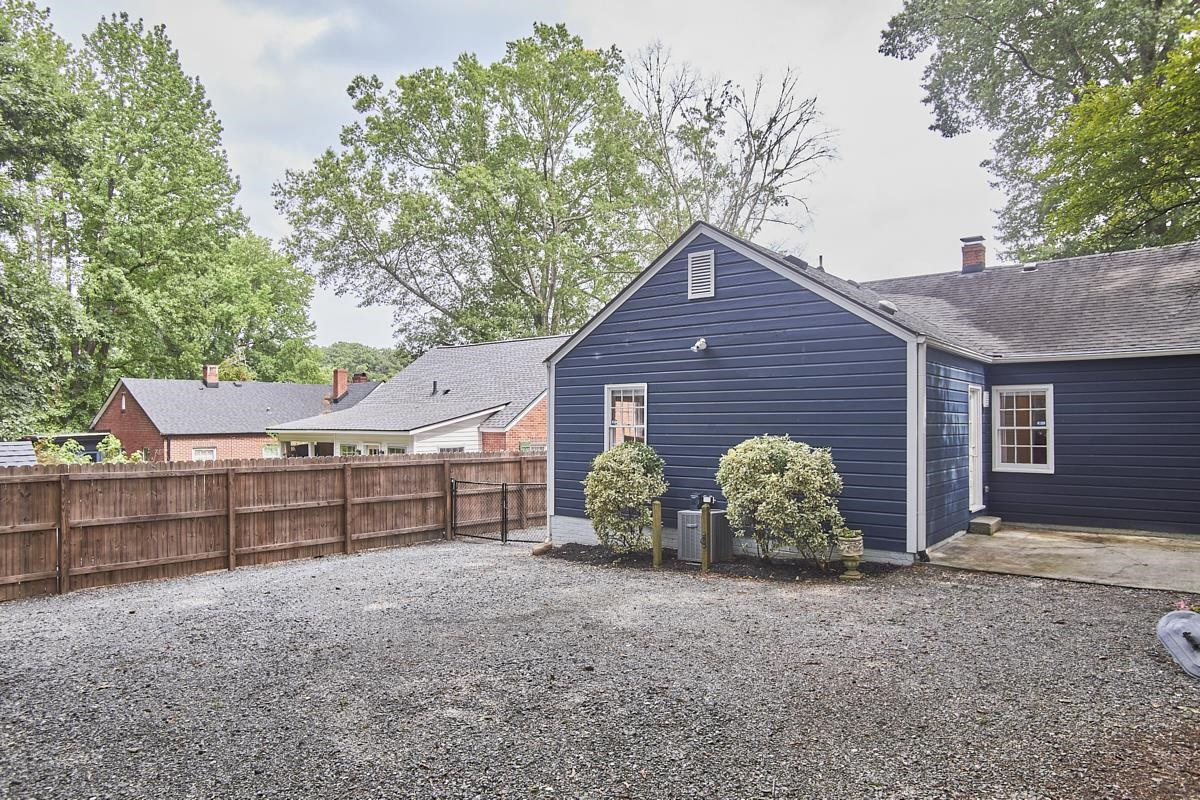 3030 University Drive
