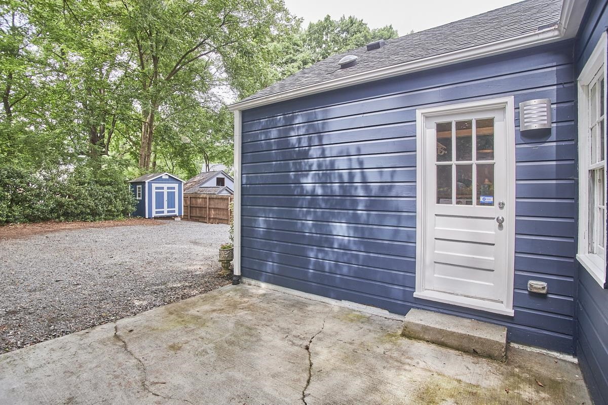 3030 University Drive