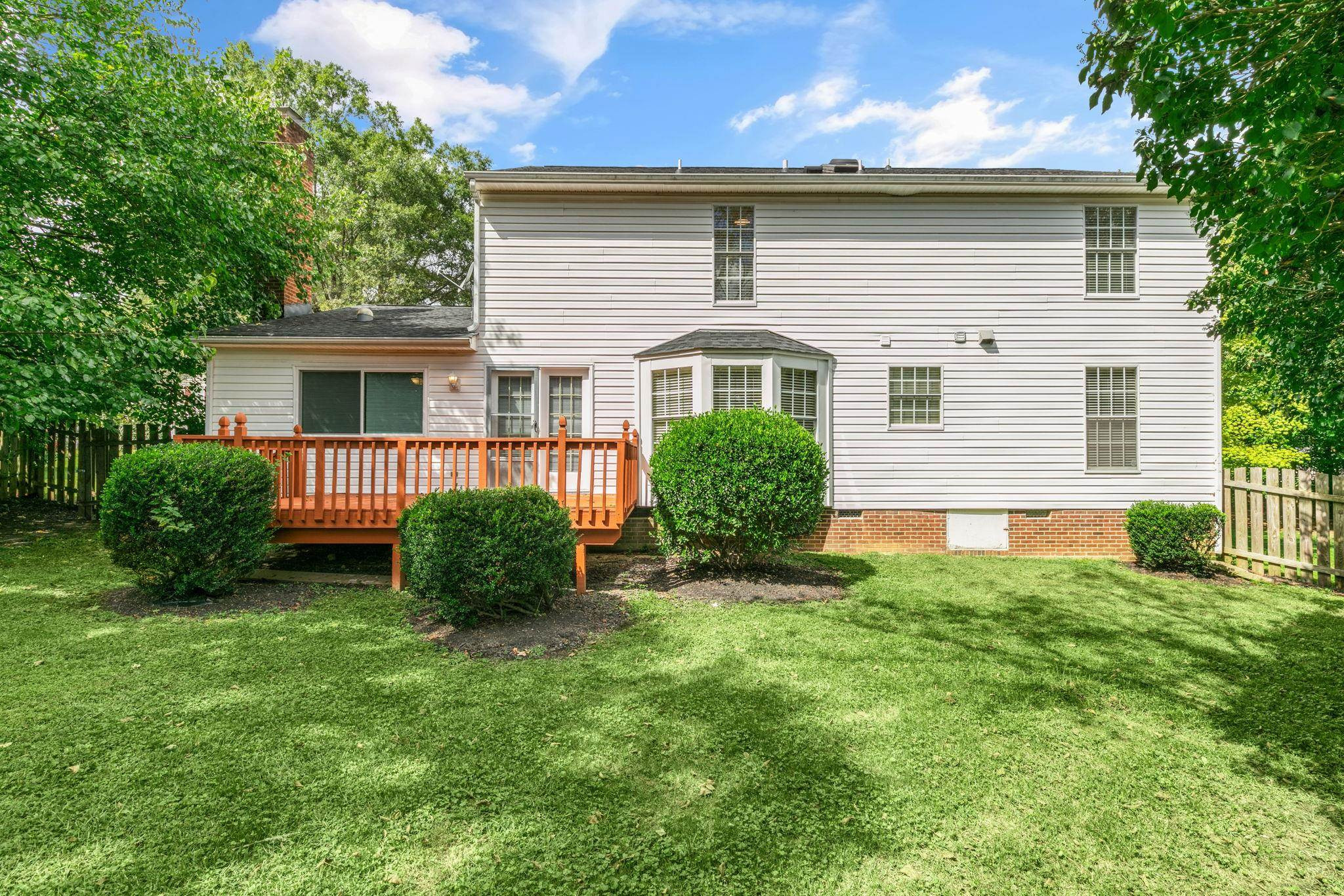2232 Heathrowe Place