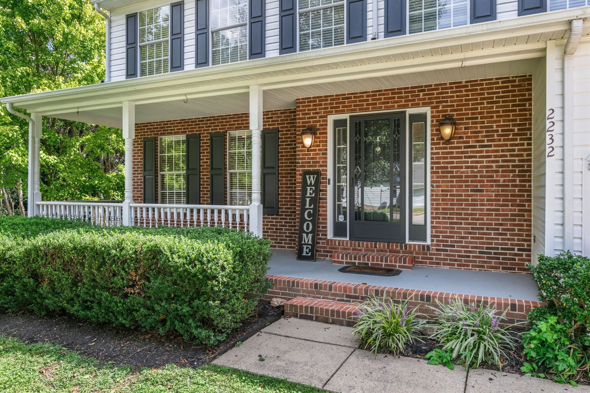 2232 Heathrowe Place