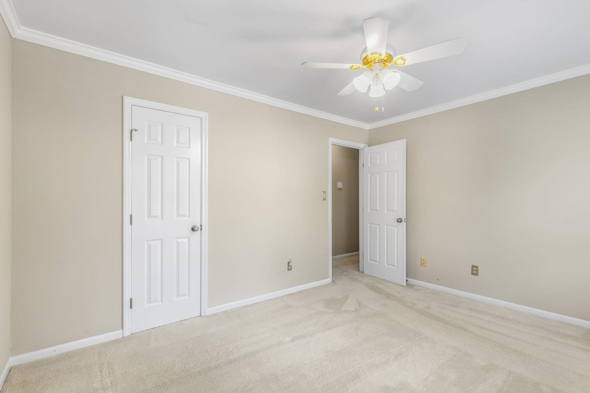 2232 Heathrowe Place