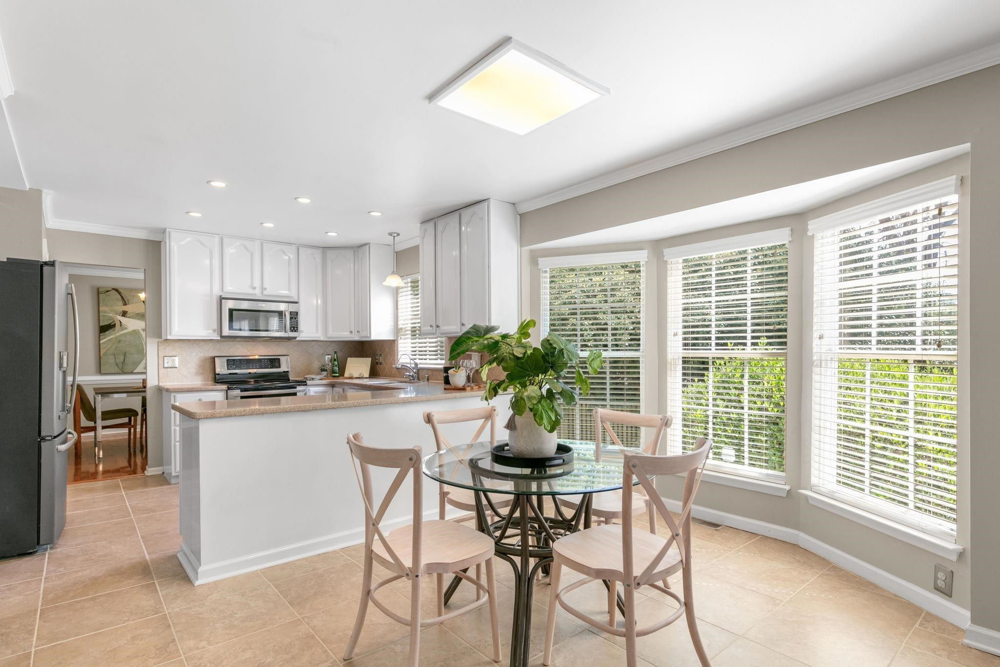 2232 Heathrowe Place