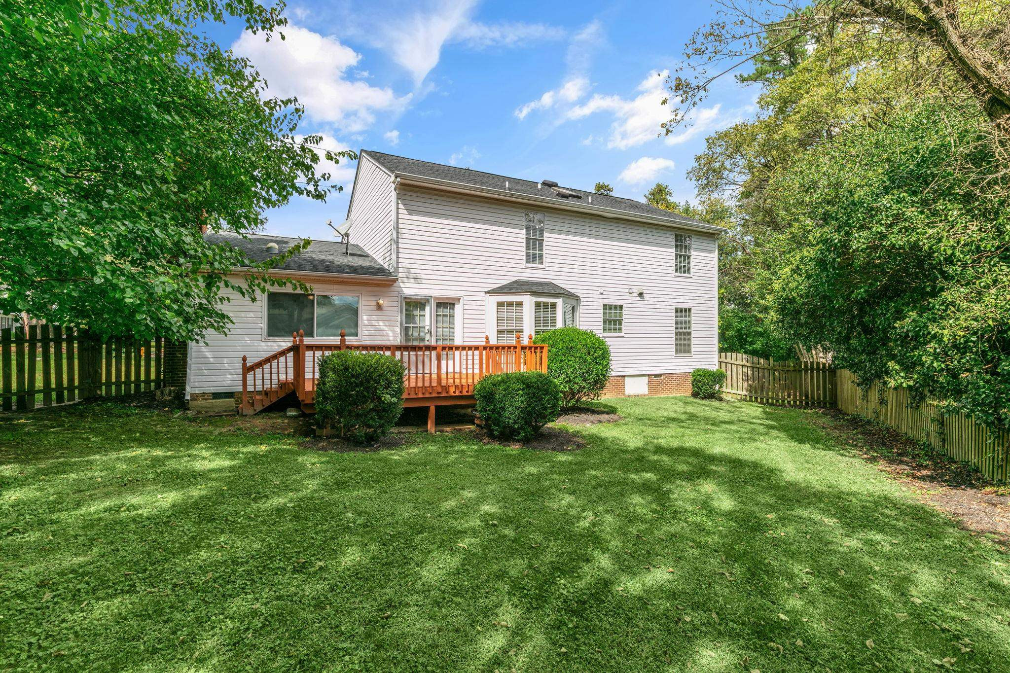 2232 Heathrowe Place