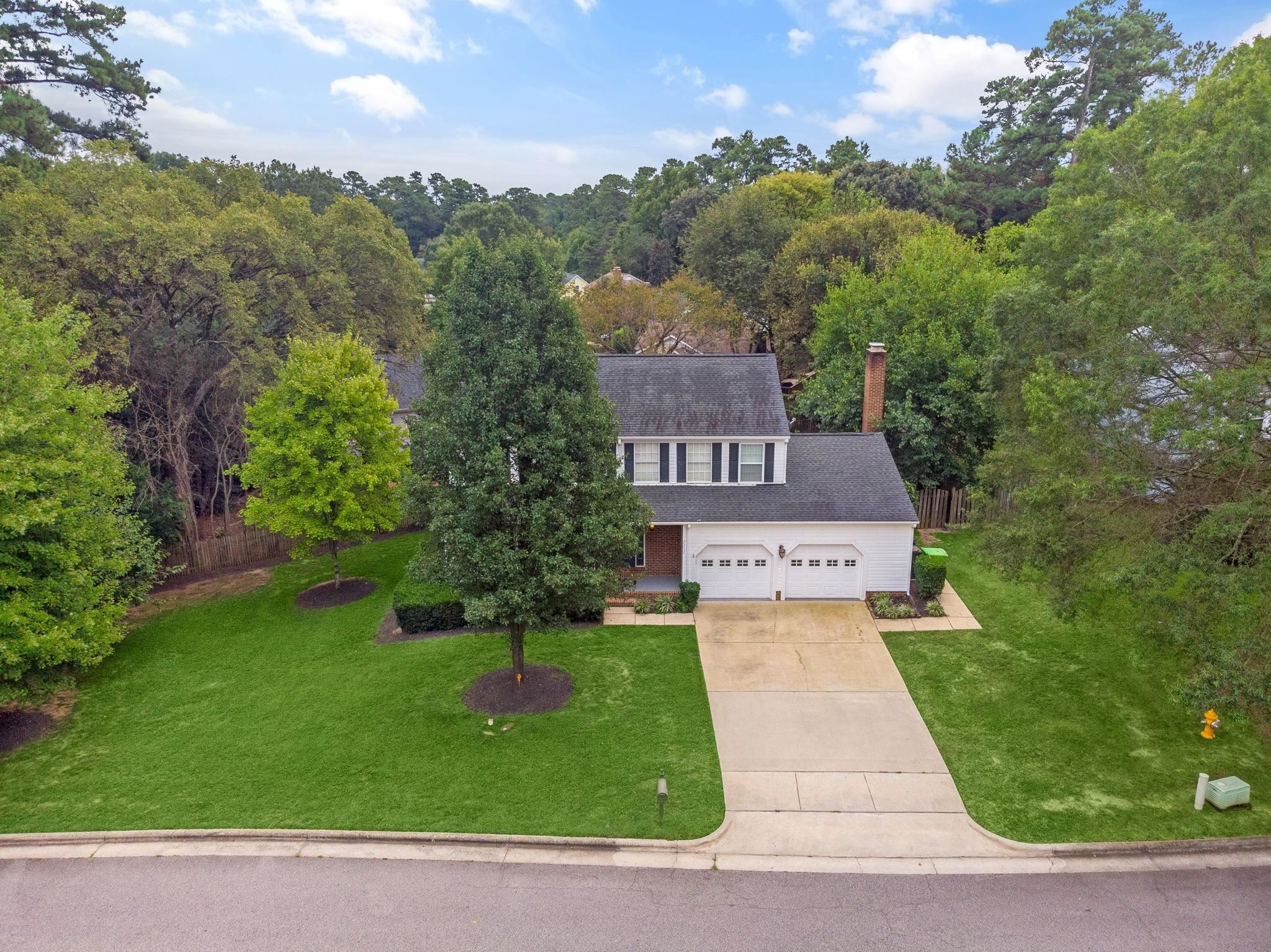 2232 Heathrowe Place