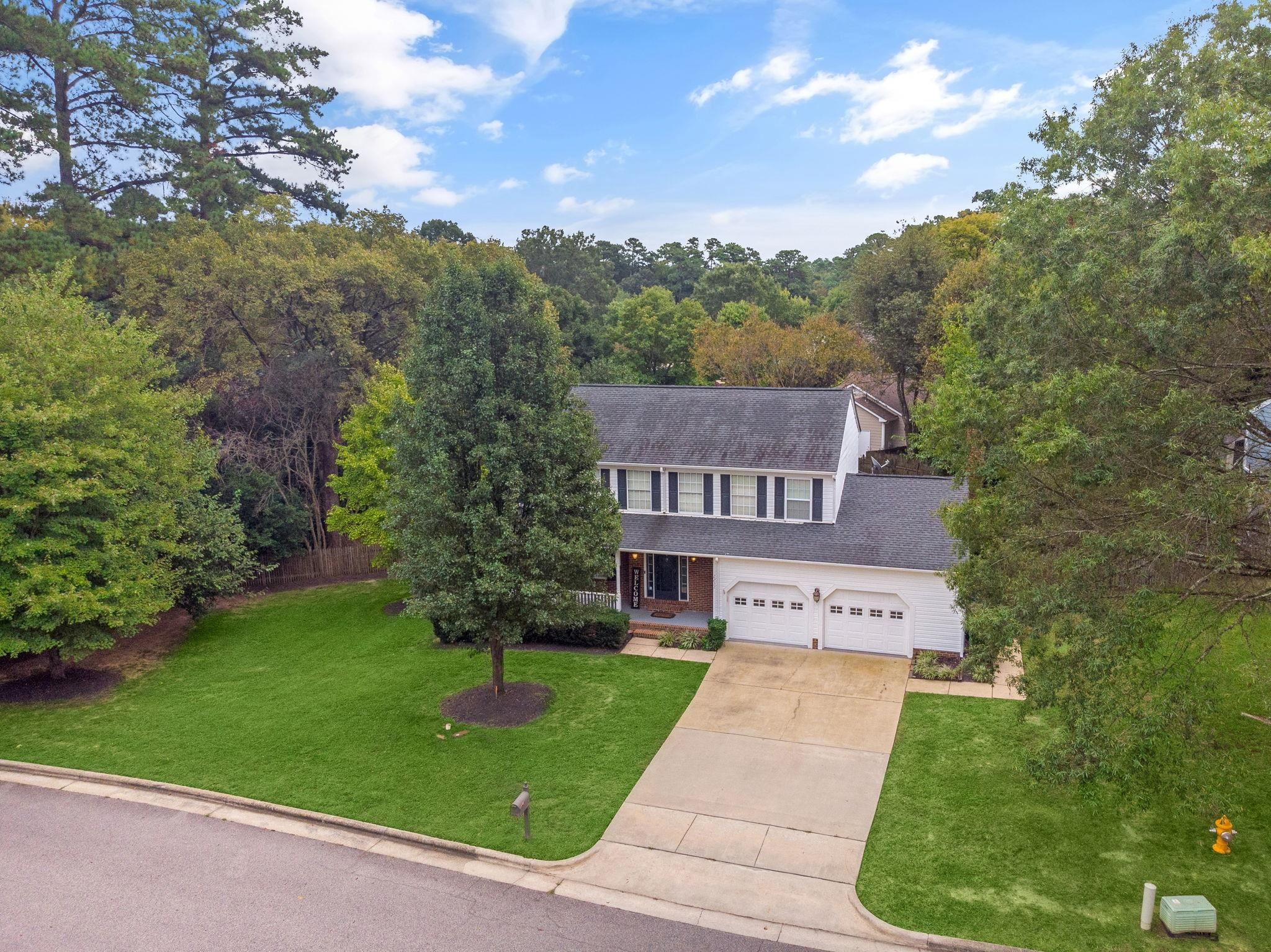 2232 Heathrowe Place