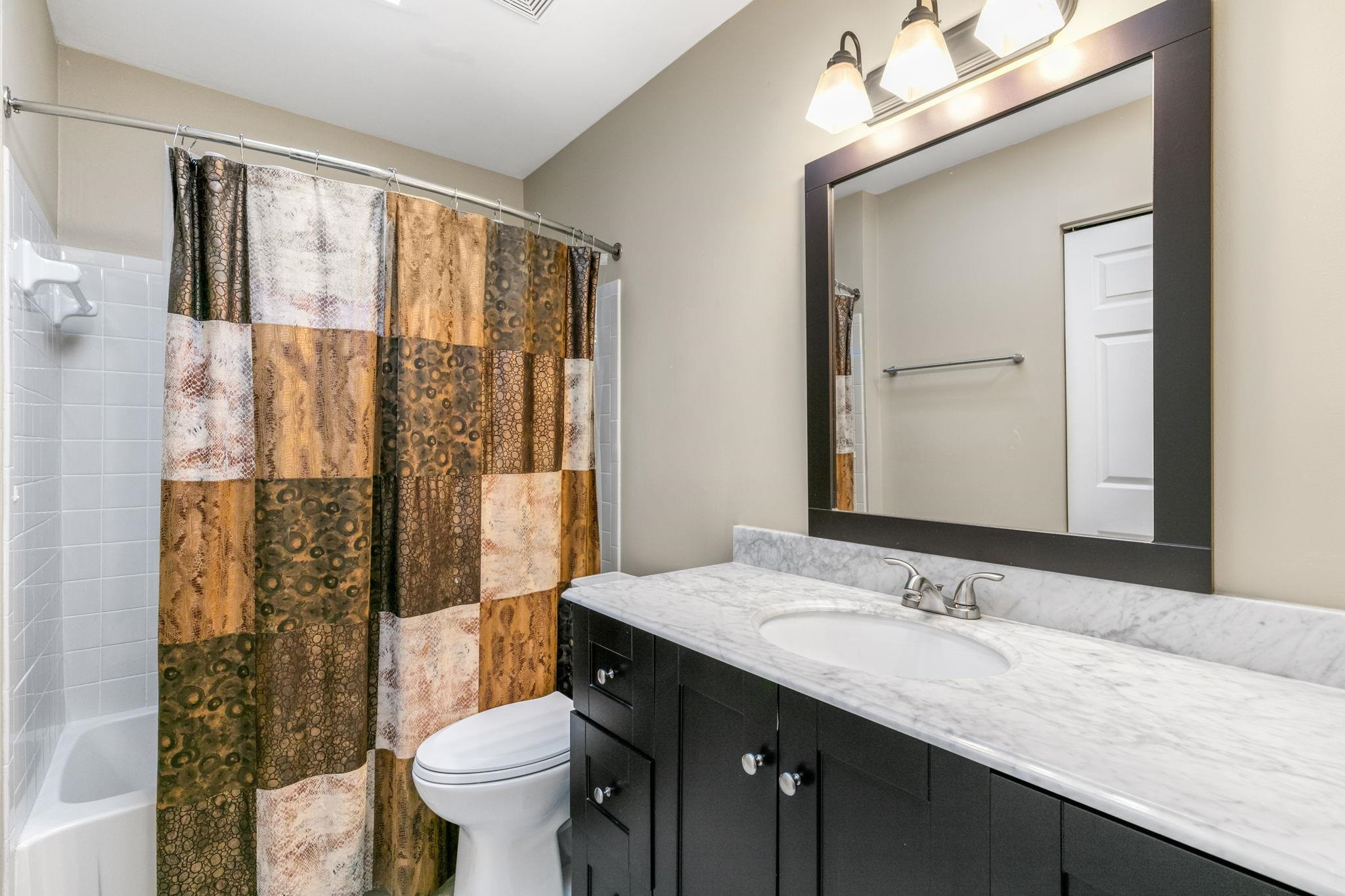 2232 Heathrowe Place