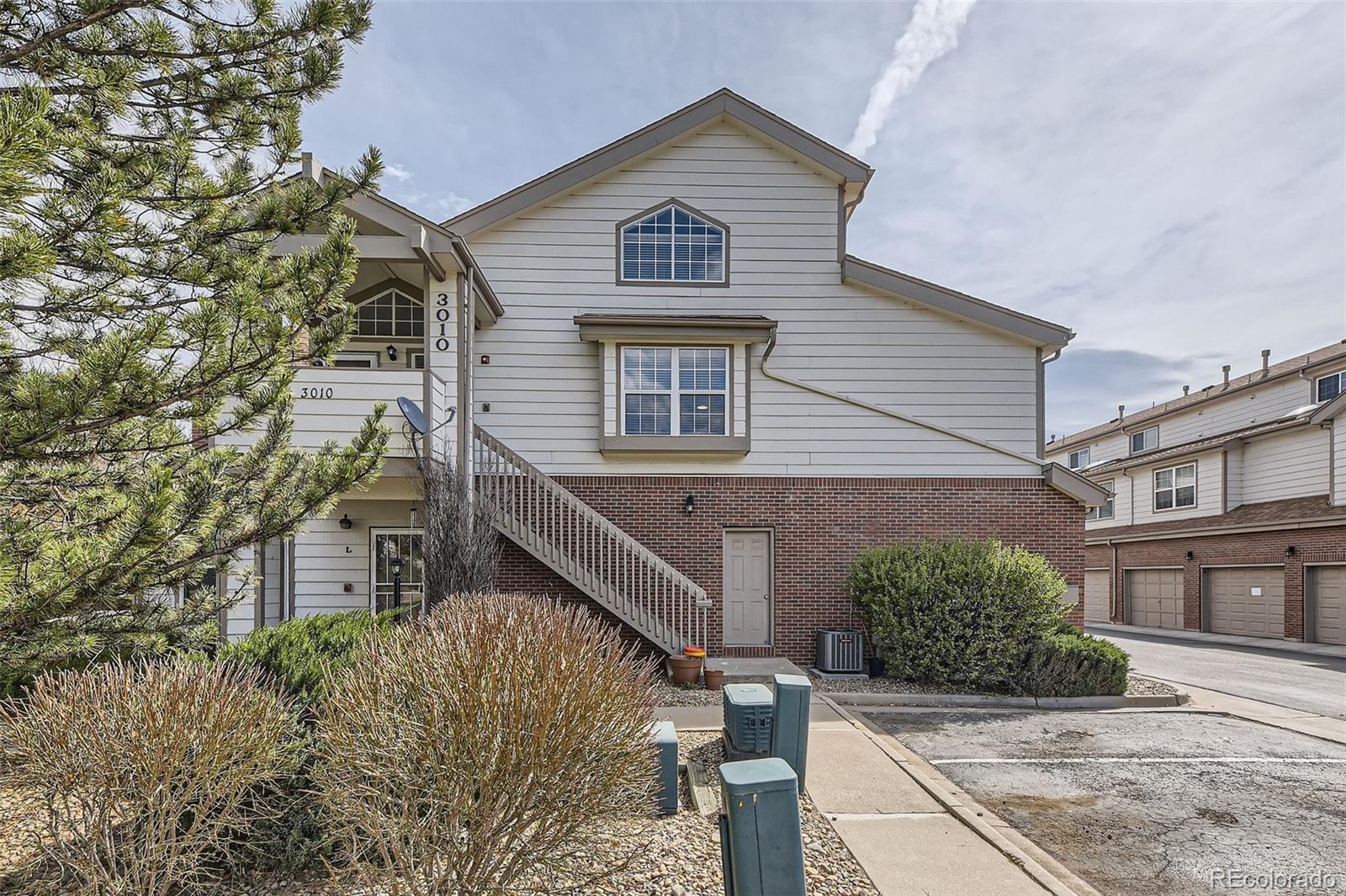 3010 W Prentice Avenue Unit: J