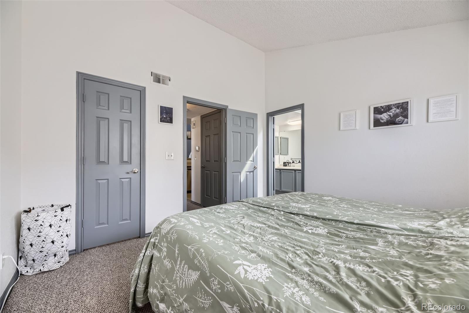 3010 W Prentice Avenue Unit: J