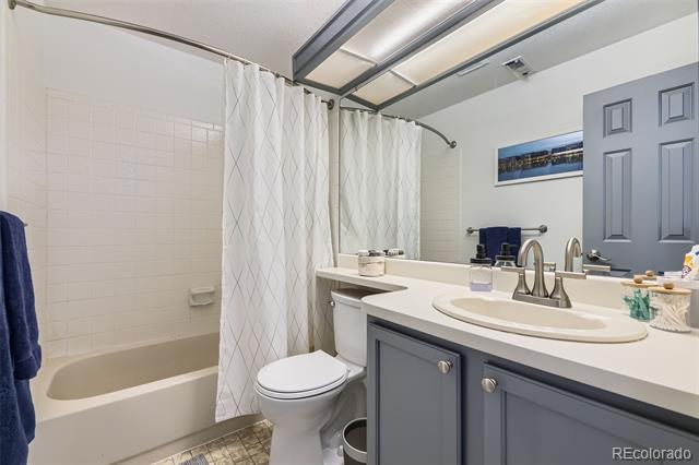 3010 W Prentice Avenue Unit: J