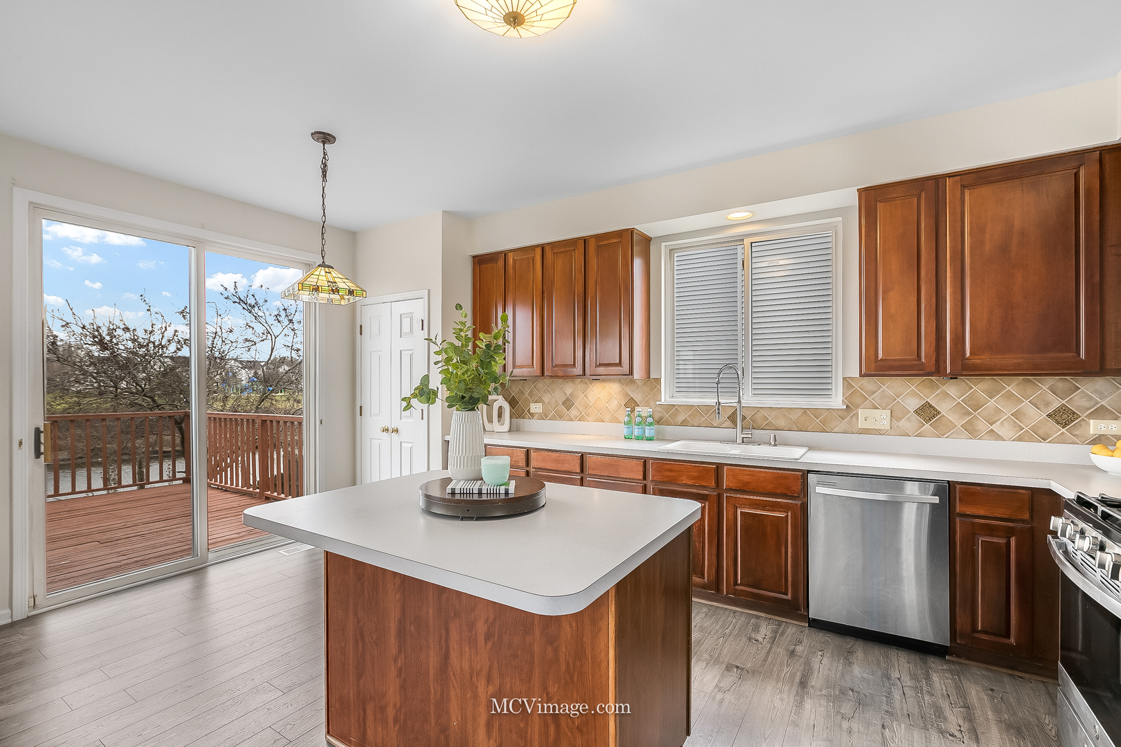 2736 Flagstone Circle