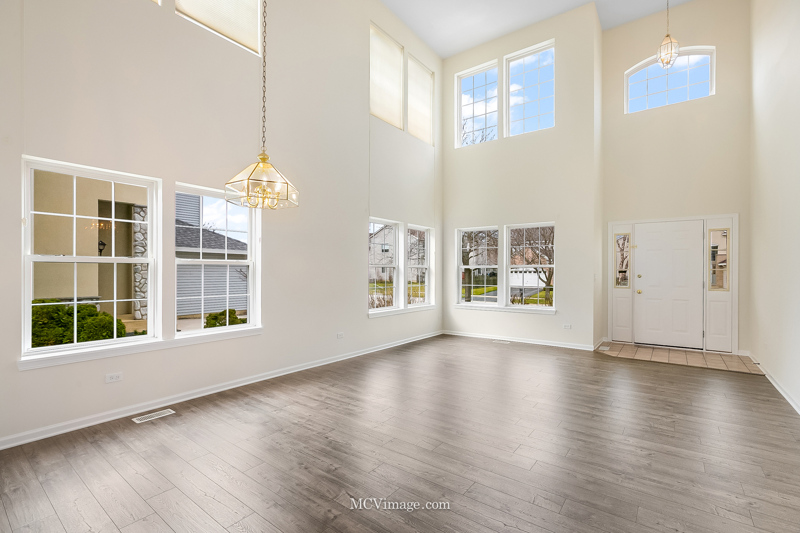 2736 Flagstone Circle