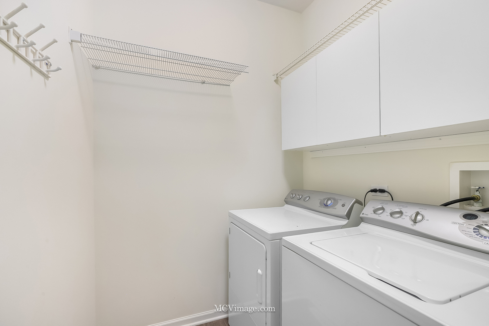 2736 Flagstone Circle