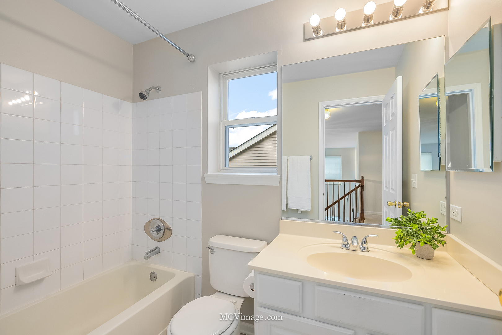 2736 Flagstone Circle