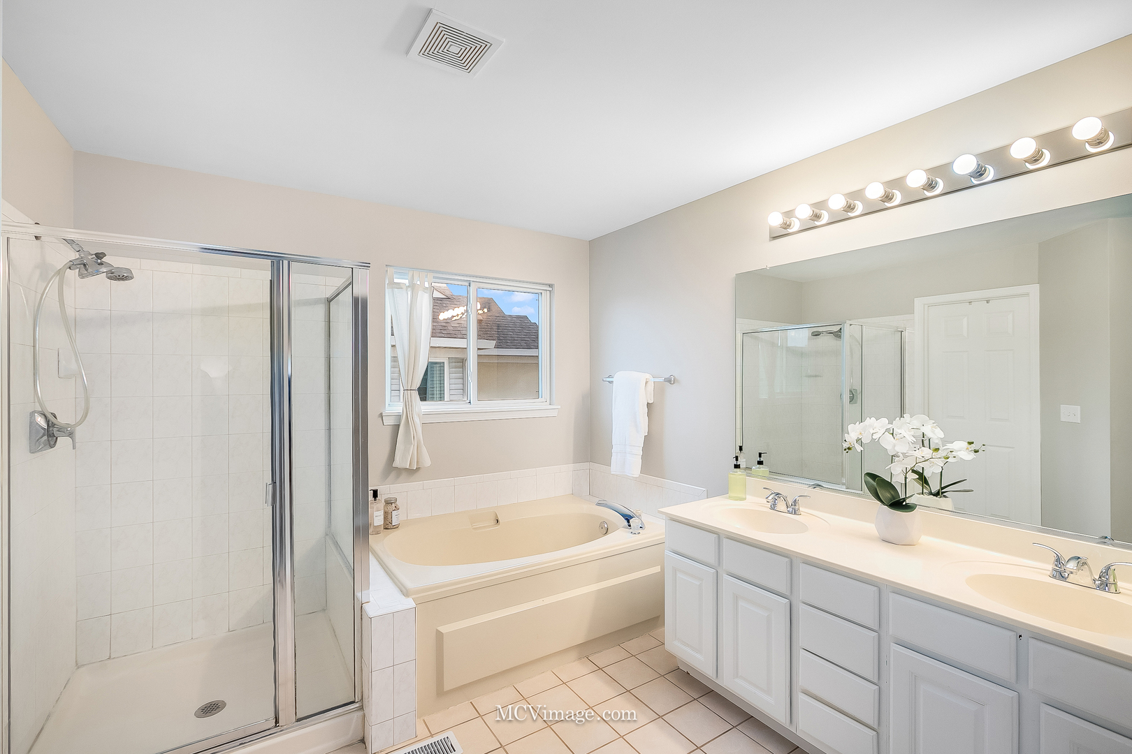 2736 Flagstone Circle