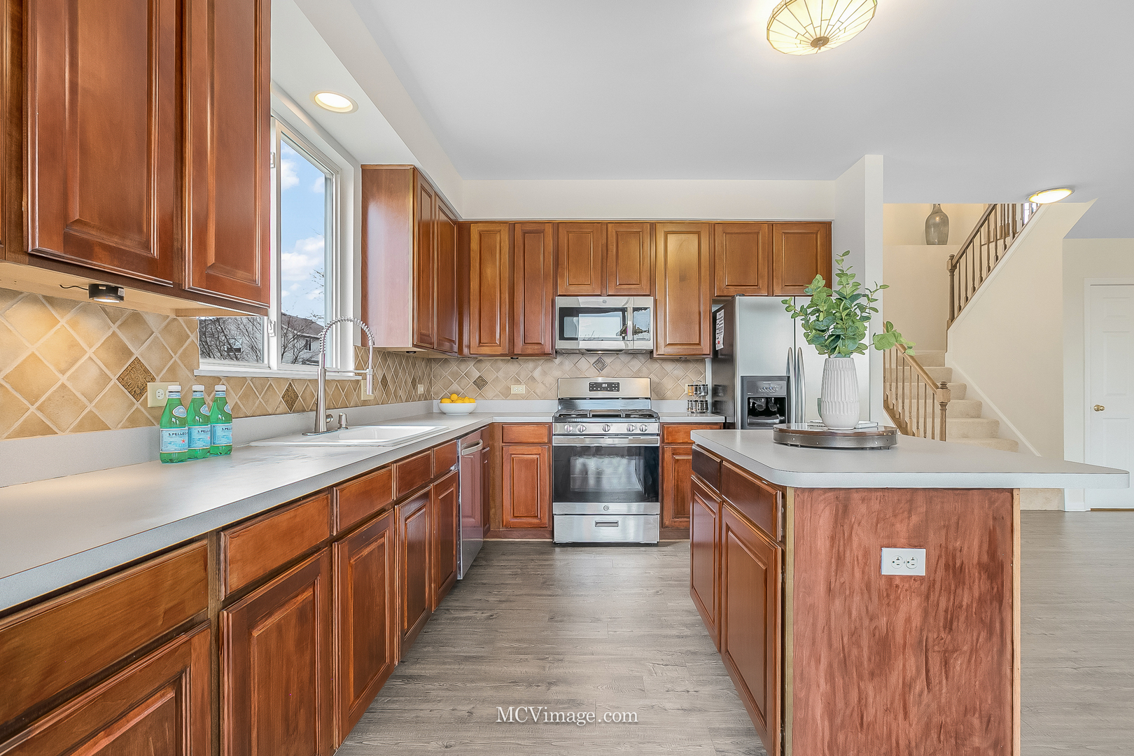 2736 Flagstone Circle