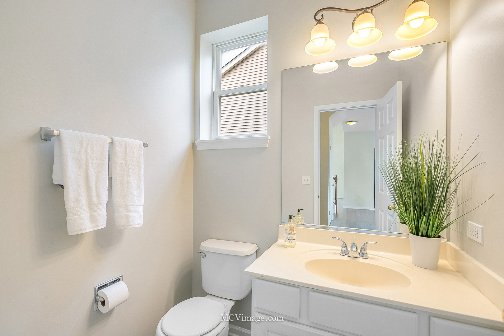 2736 Flagstone Circle