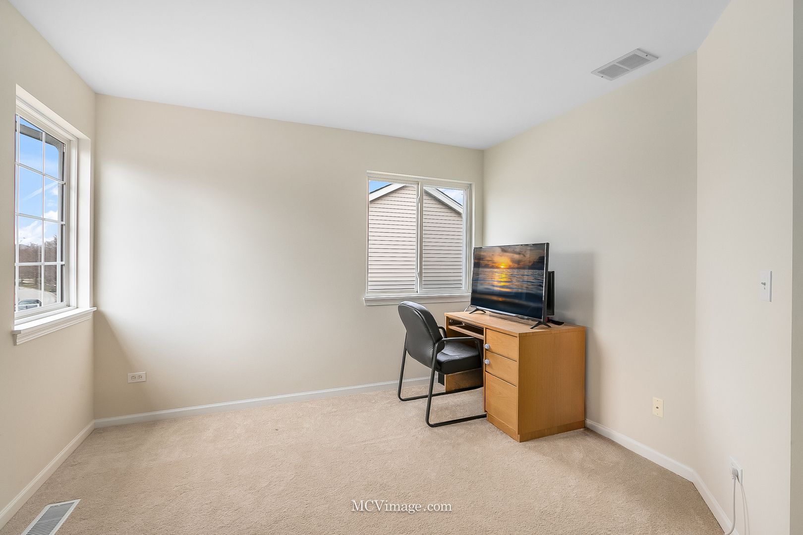 2736 Flagstone Circle