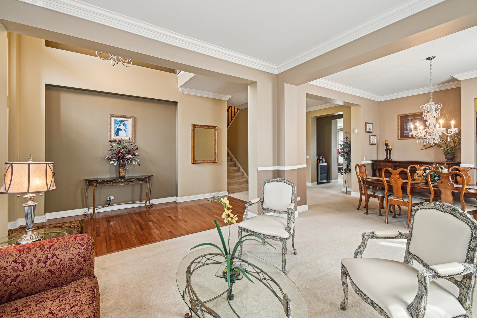 1037 MORAY Drive