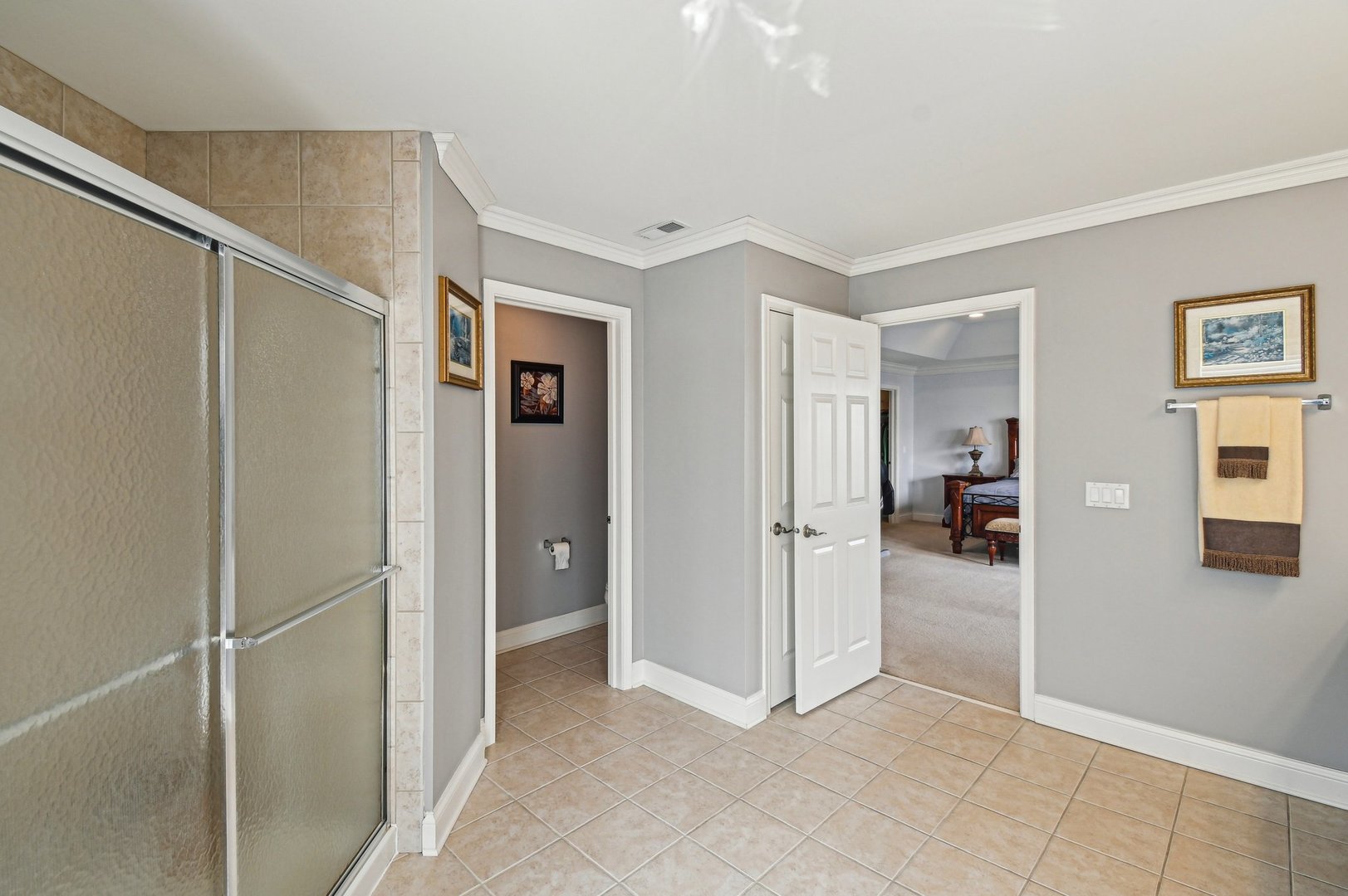 1037 MORAY Drive