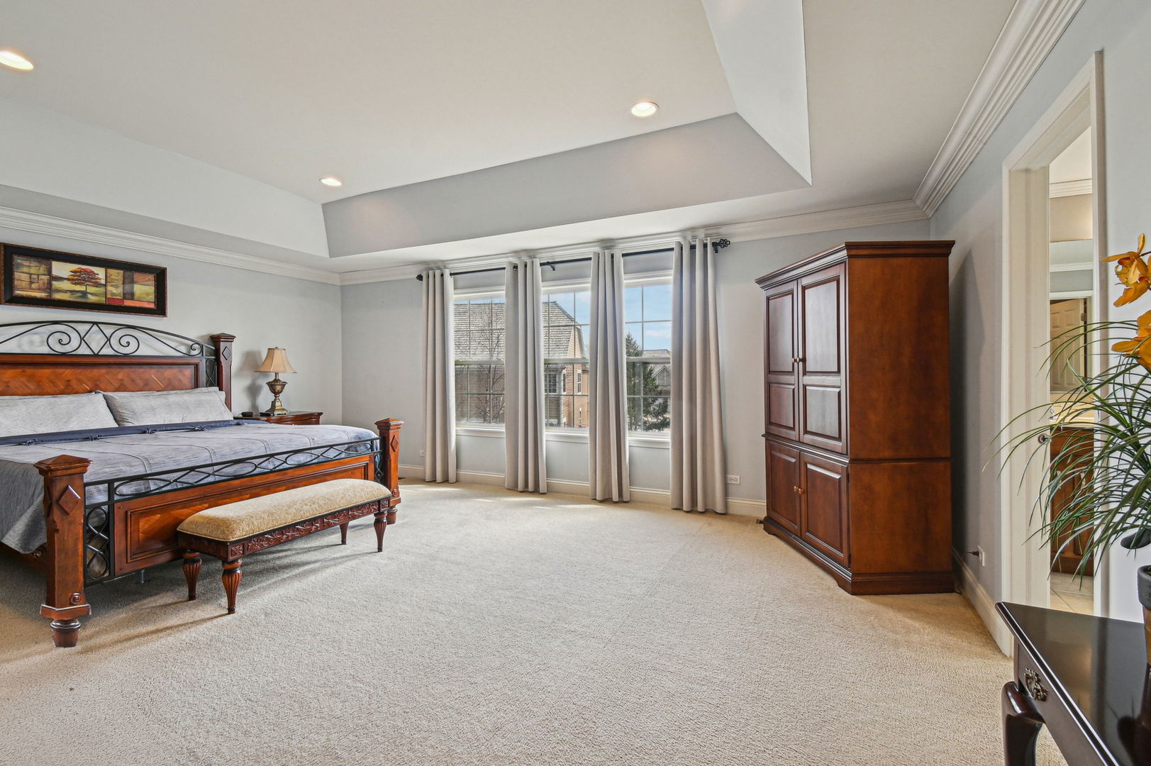 1037 MORAY Drive