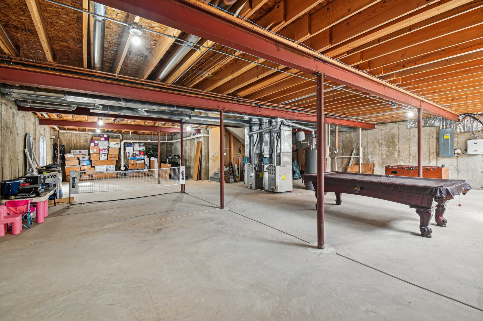 1037 MORAY Drive