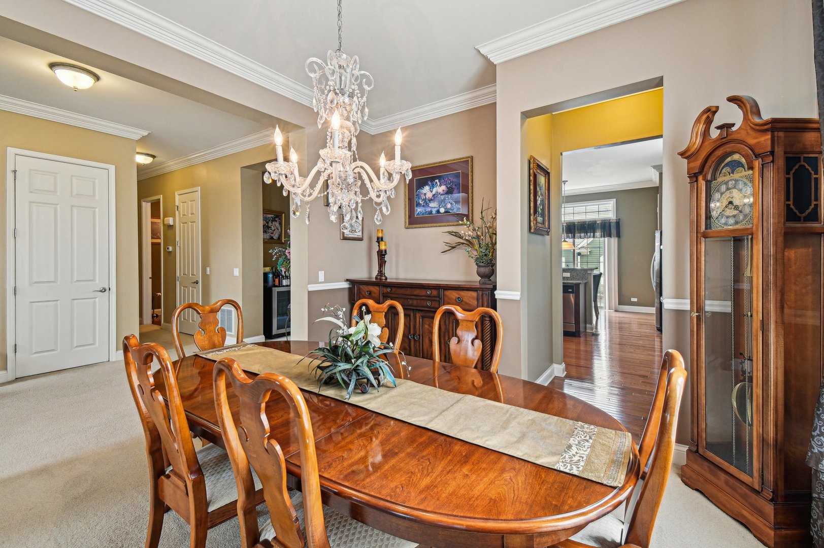 1037 MORAY Drive