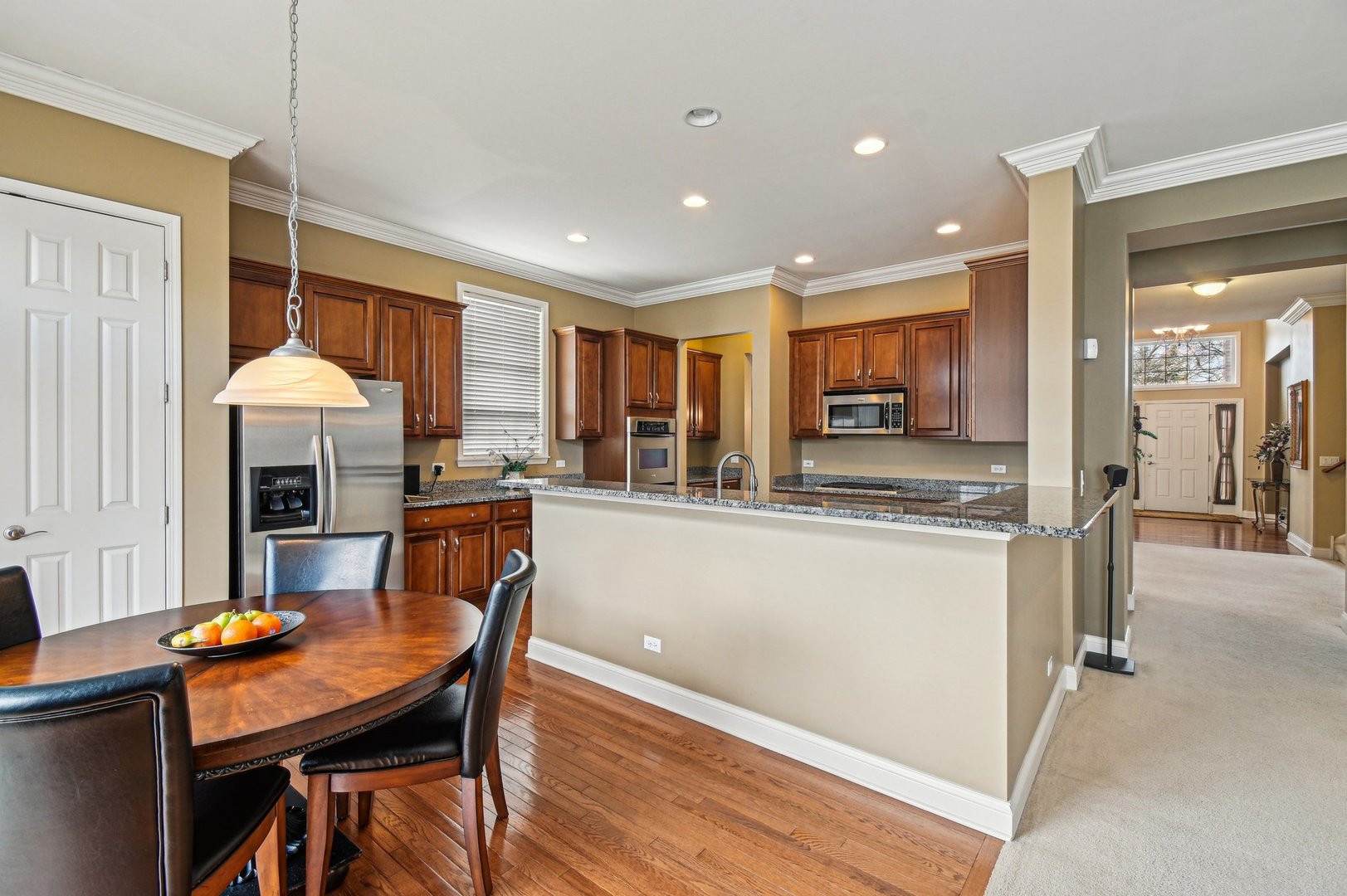 1037 MORAY Drive