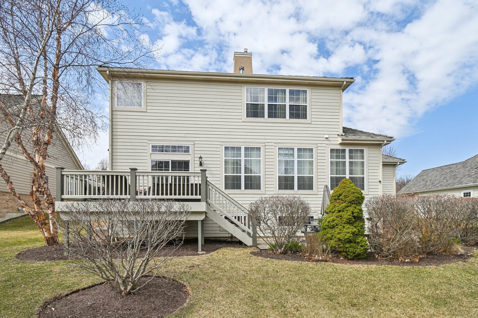 1037 MORAY Drive