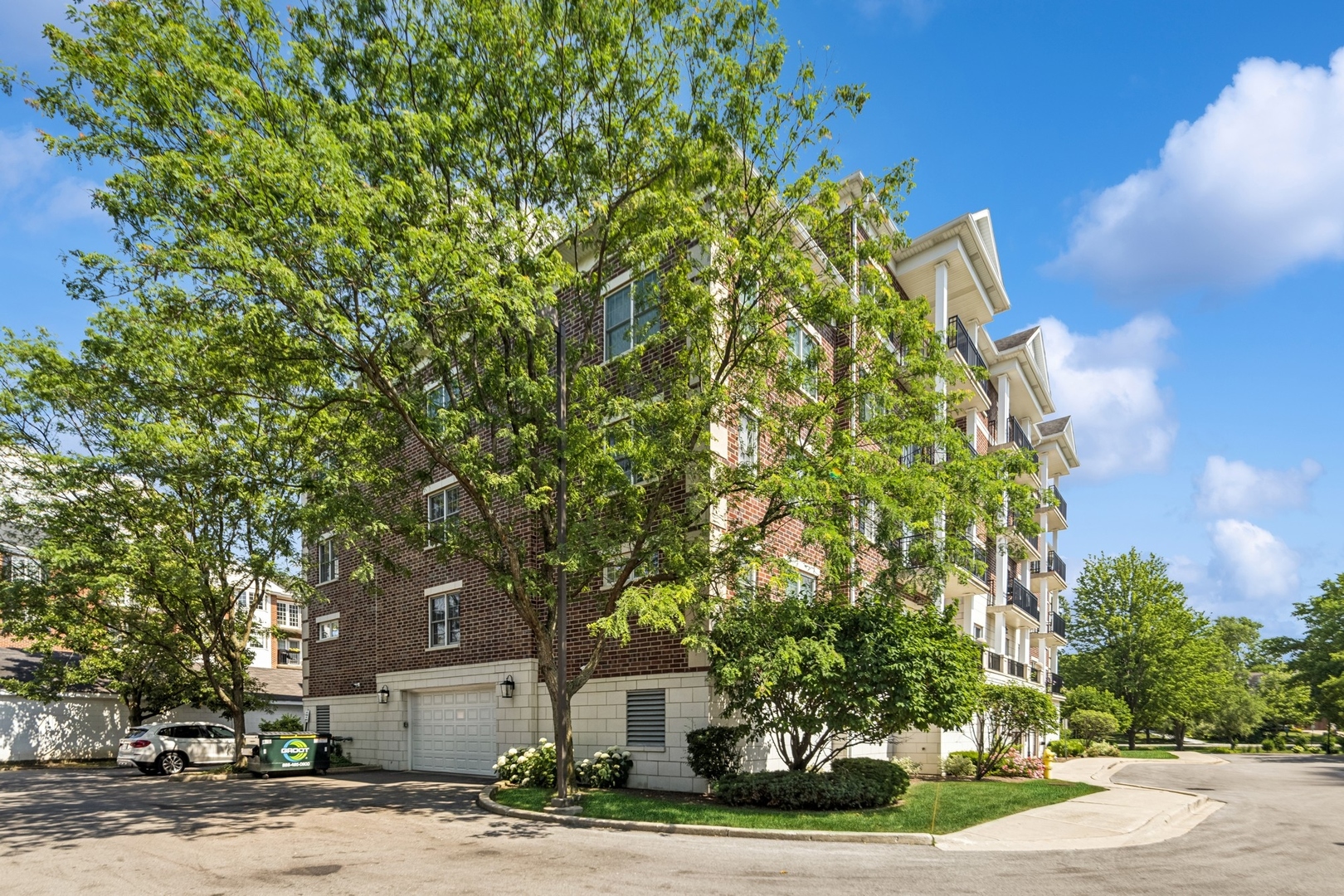 400 Mcdaniels Circle Unit: 303