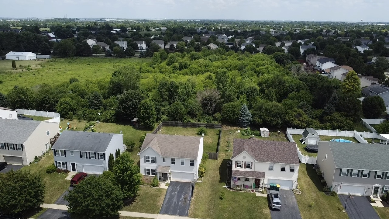 3808 Thoroughbred Lane