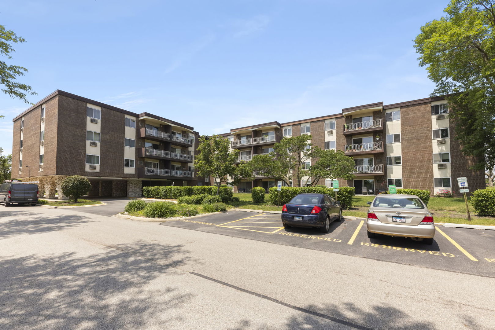 1311 S Finley Road Unit: 411