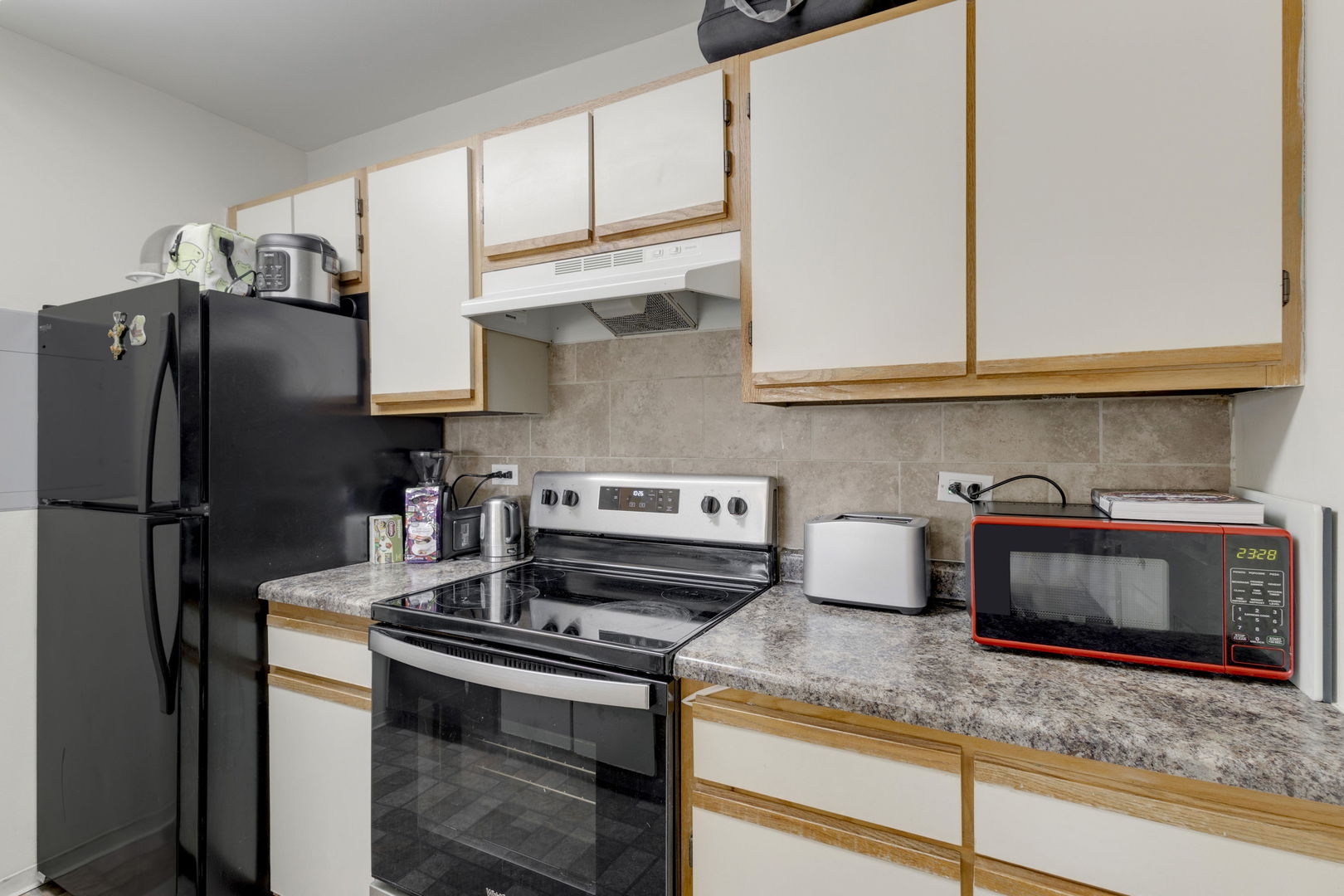 208 Glengarry Drive Unit: 301