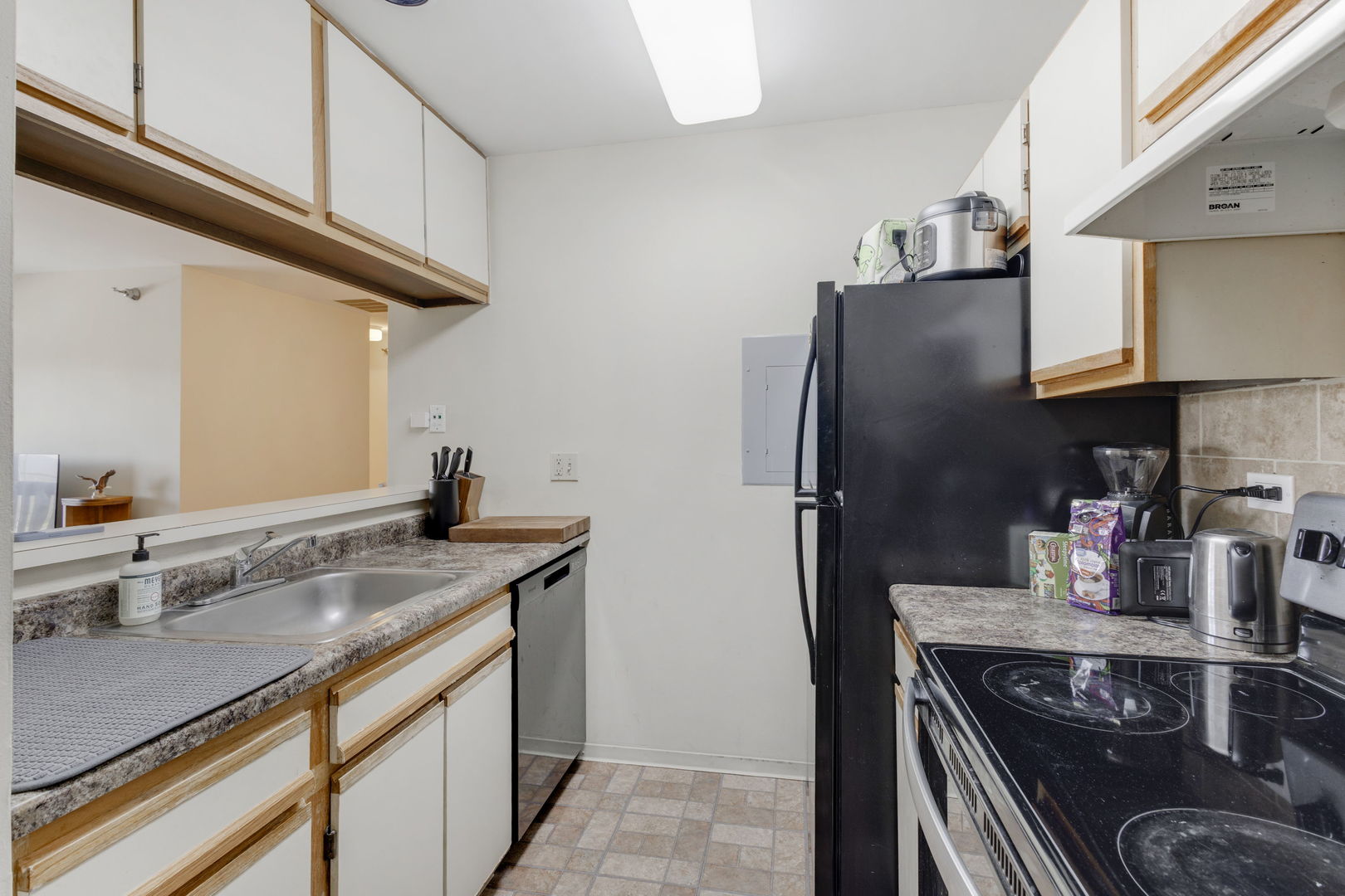 208 Glengarry Drive Unit: 301