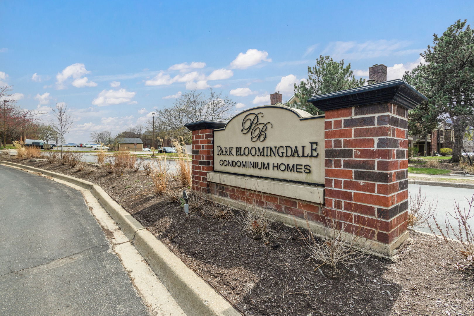 208 Glengarry Drive Unit: 301