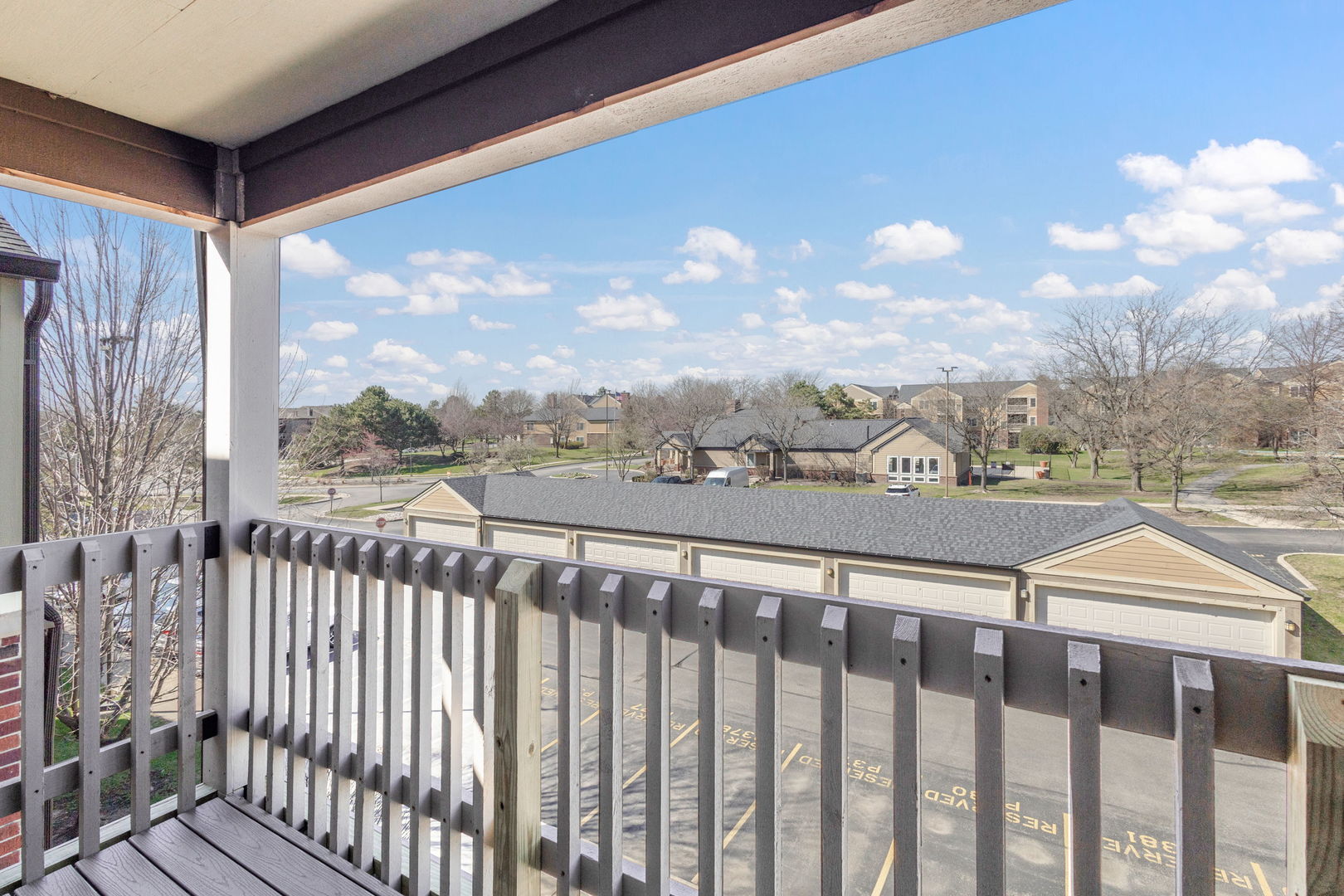 208 Glengarry Drive Unit: 301