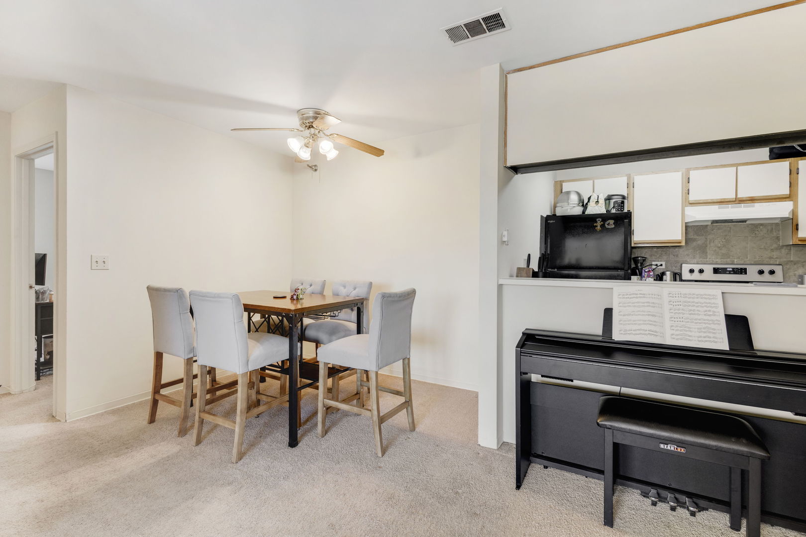 208 Glengarry Drive Unit: 301