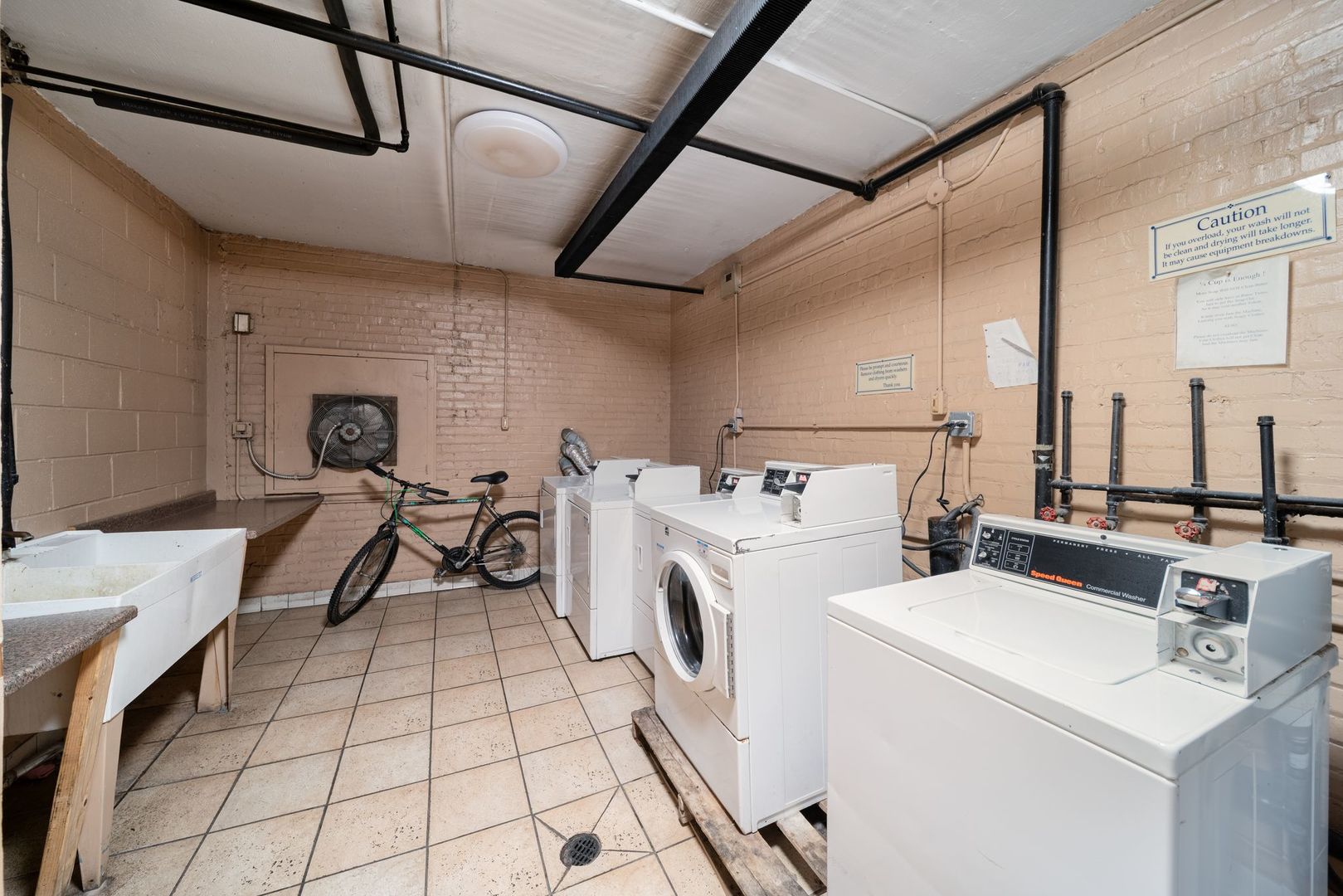 7854 S South Shore Drive Unit: 502