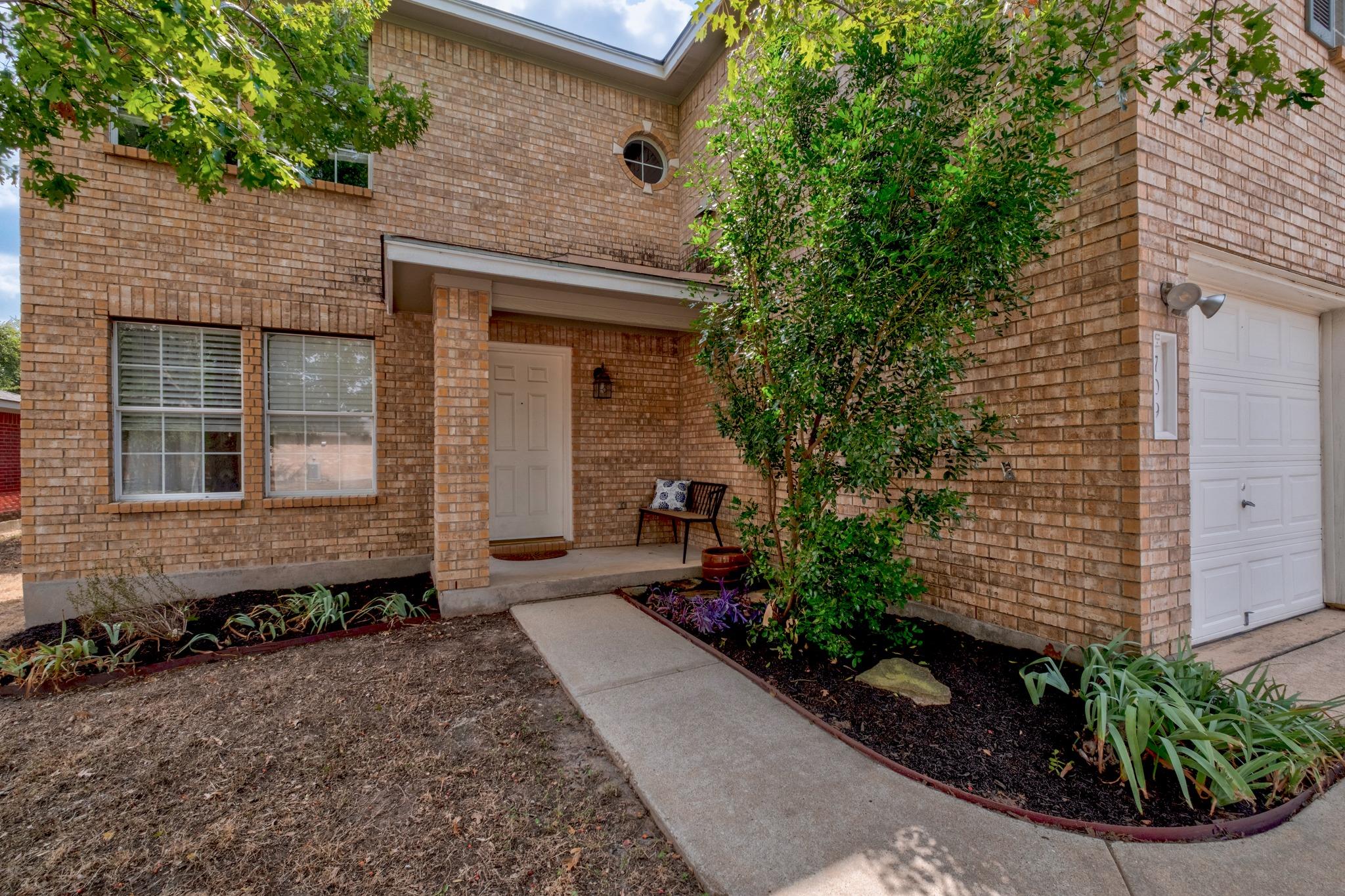 709 Black Isle DR