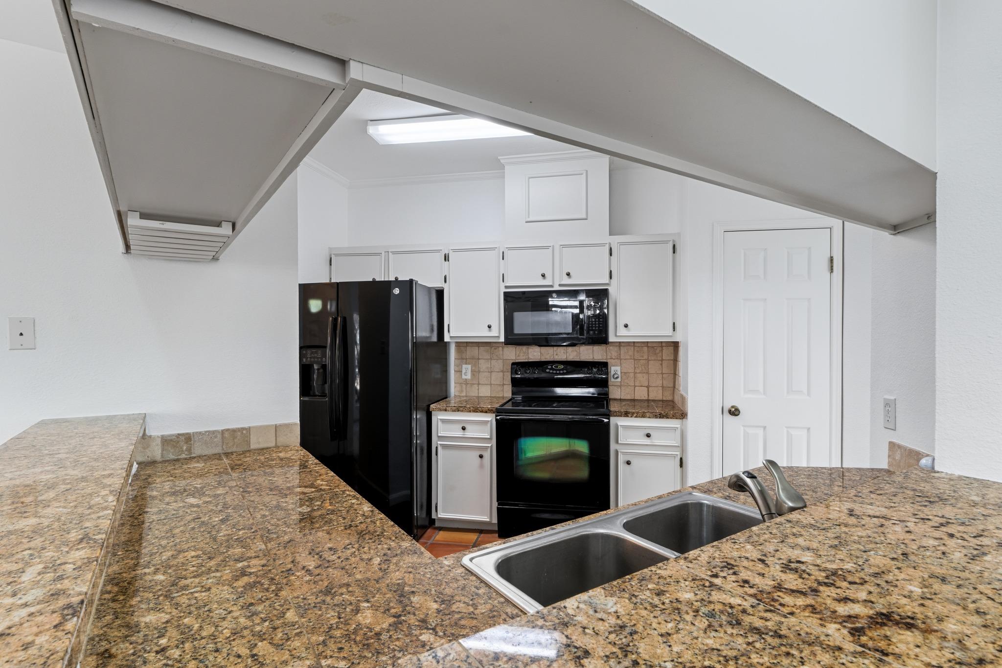 5711 Taylor Draper CV # B