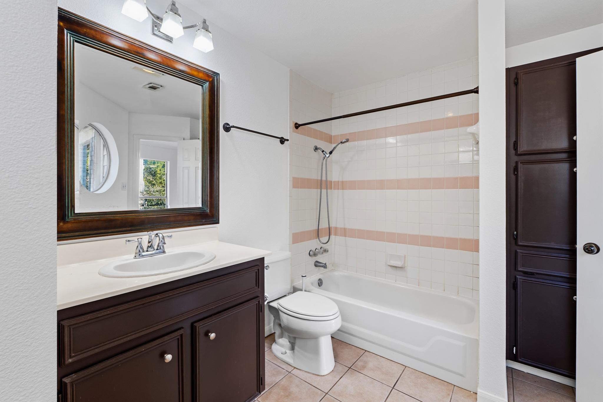 5711 Taylor Draper CV # B