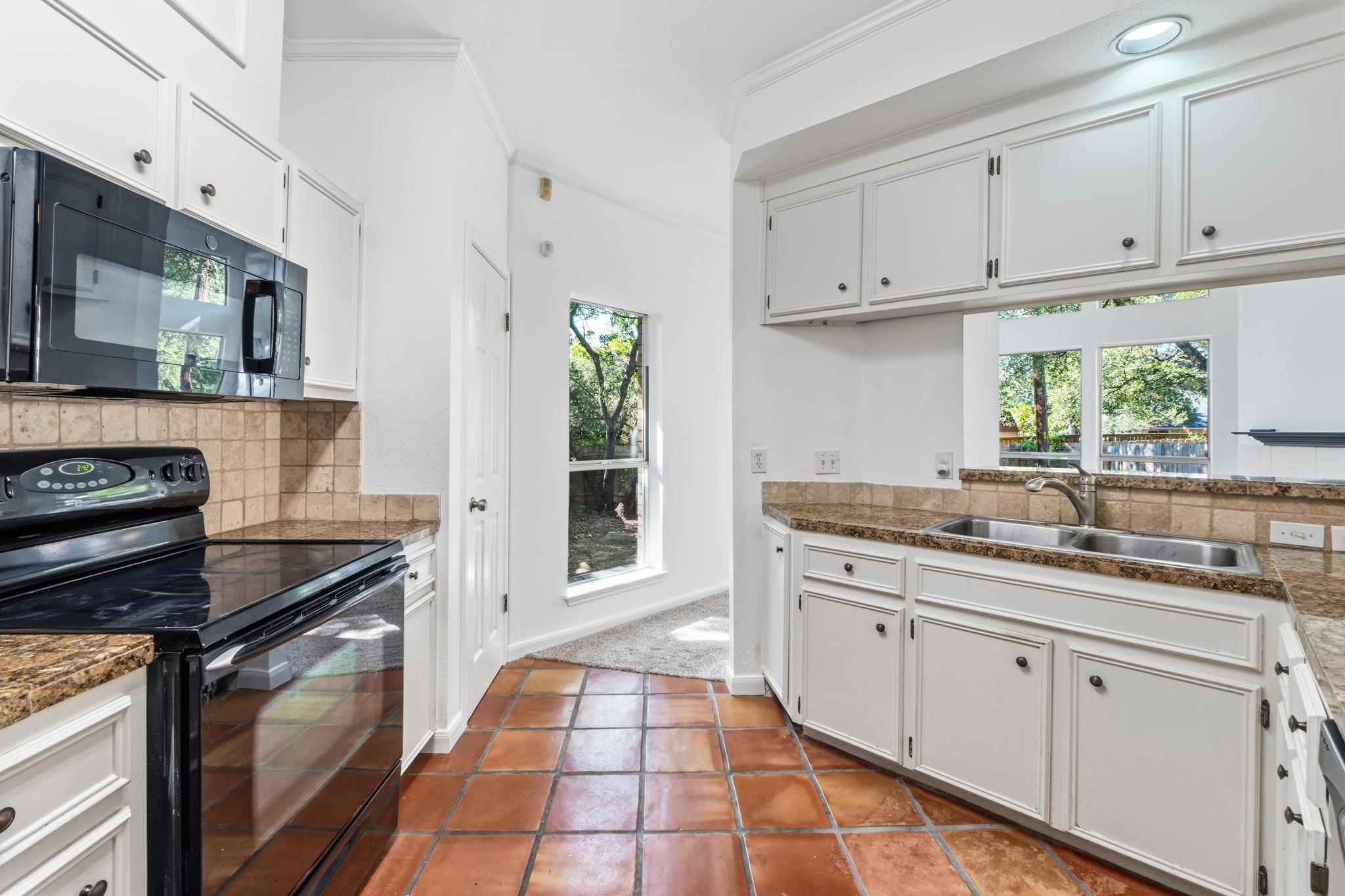 5711 Taylor Draper CV # B
